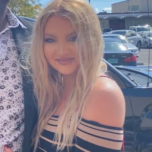 Meet your Posher, Valerie